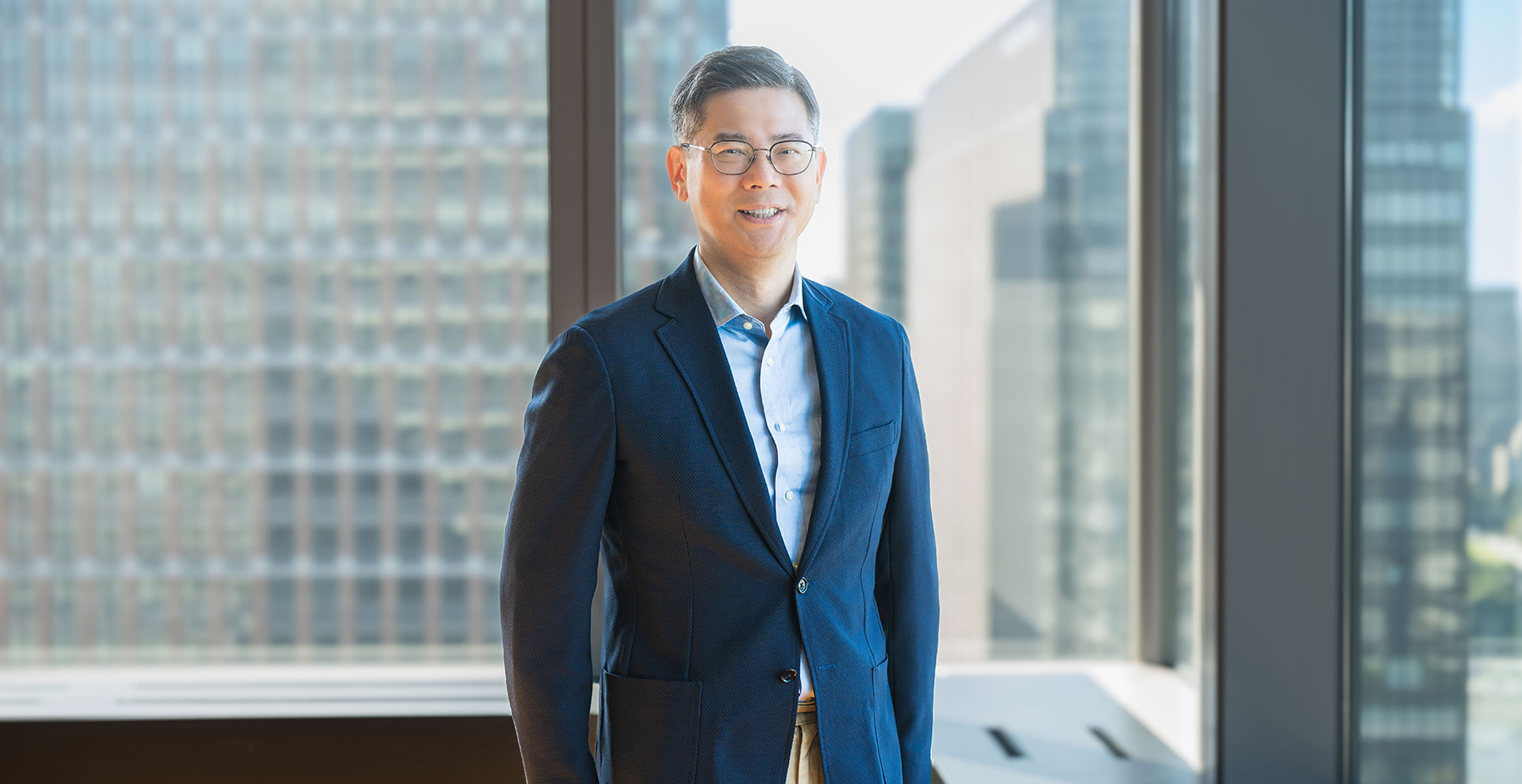 ain シニア・ディレクター 牧野義範 Yoshinori Makino